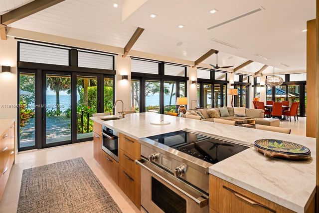 820 San Pedro Ave, Coral Gables, FL 33156