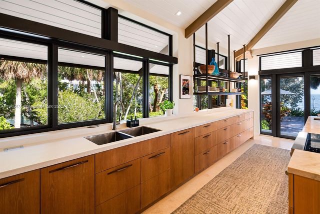 820 San Pedro Ave, Coral Gables, FL 33156