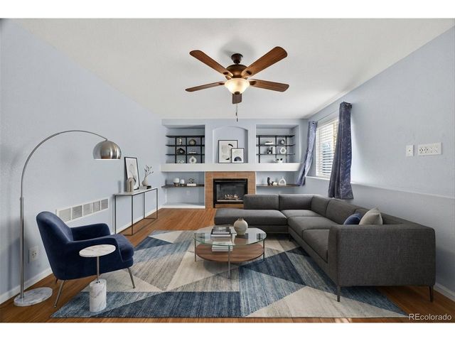 1090 Quarterhorse Trl, Castle Rock, CO 80104