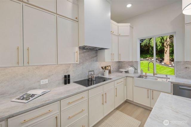3523 71st Avenue W, University Place, WA 98466