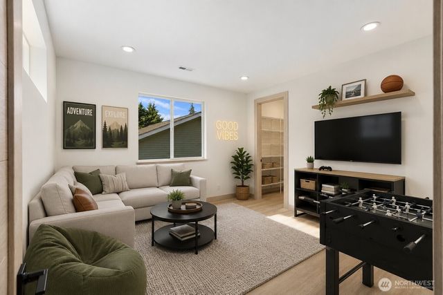 3523 71st Avenue W, University Place, WA 98466