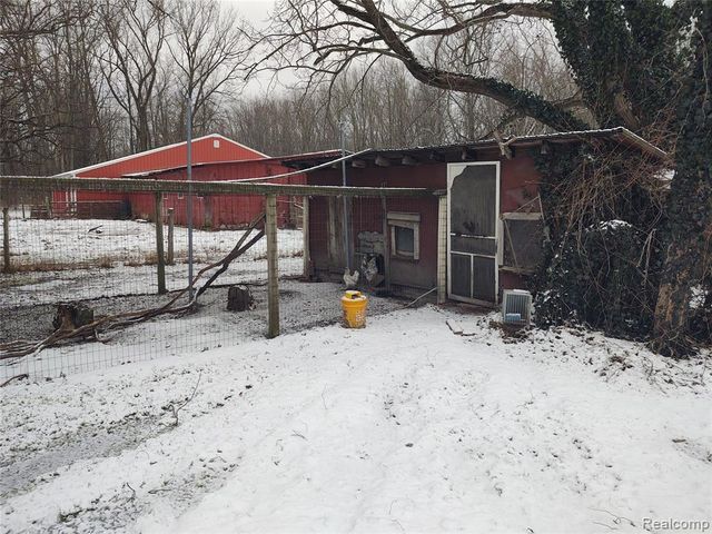 6143 Broadbridge Road, Cottrellville, MI 48039