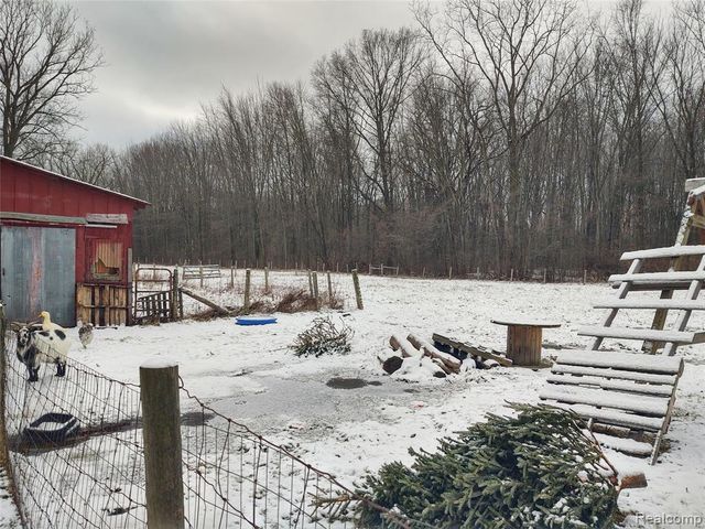 6143 Broadbridge Road, Cottrellville, MI 48039