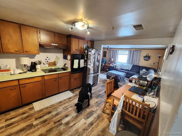 6143 Broadbridge Road, Cottrellville, MI 48039