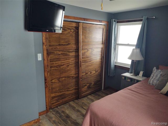 6143 Broadbridge Road, Cottrellville, MI 48039