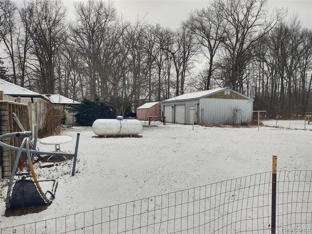 6143 Broadbridge Road, Cottrellville, MI 48039