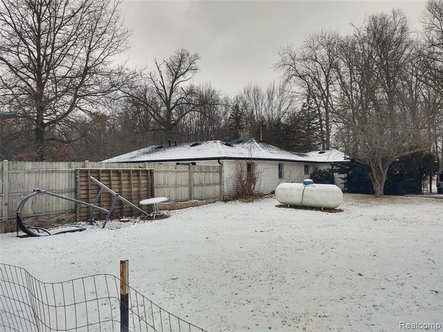 6143 Broadbridge Road, Cottrellville, MI 48039