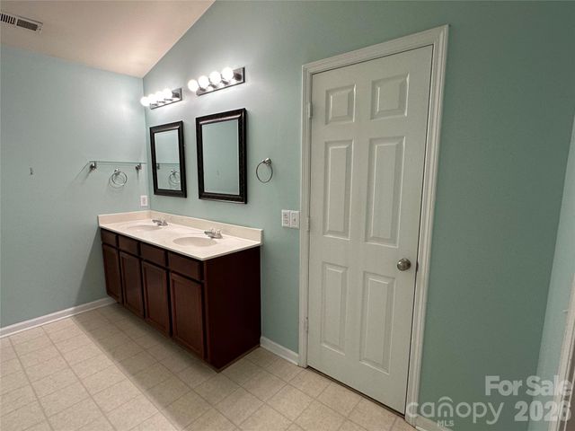6102 Firethorne Lane, Concord, NC 28025