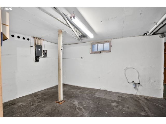 4606 Ne 23RD Ave, Portland, OR 97211