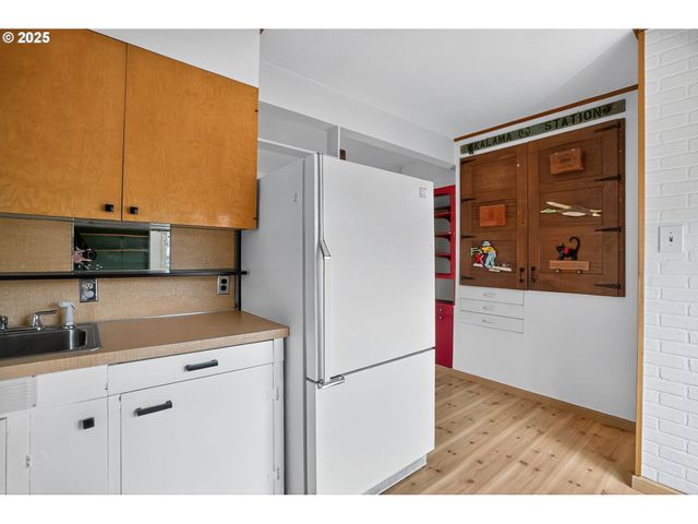 4606 Ne 23RD Ave, Portland, OR 97211