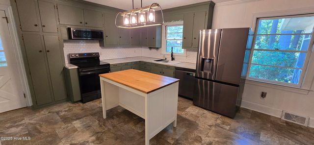 209 Belvedere Drive, Greenville, NC 27834