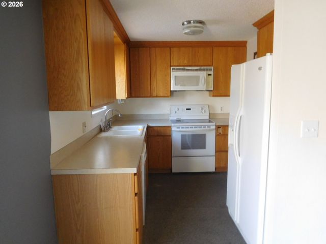 1536 Sw 44TH St, Pendleton, OR 97801