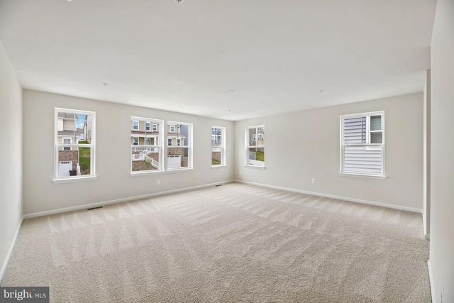 9898 STONEHAVEN CT, Waldorf, MD 20601