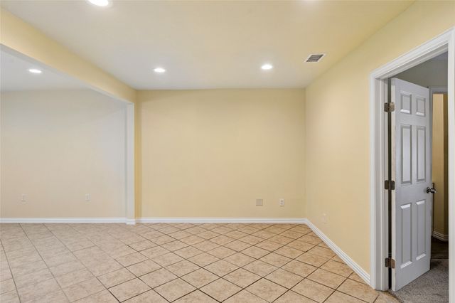 1042 SW 3rd Street, Grand Prairie, TX 75051