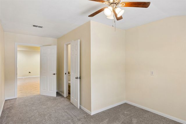 1042 SW 3rd Street, Grand Prairie, TX 75051