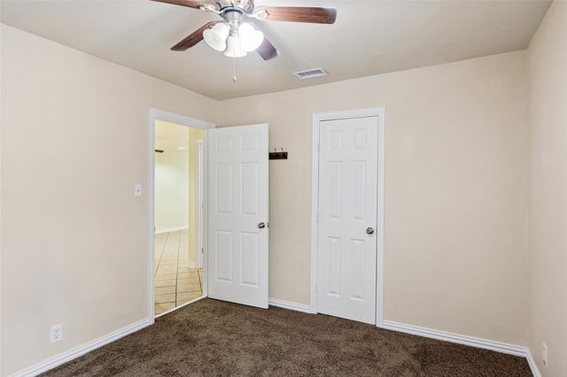1042 SW 3rd Street, Grand Prairie, TX 75051