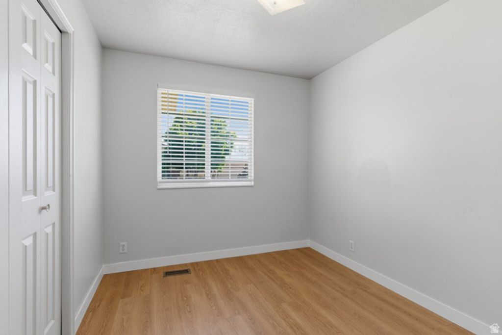 Image 16 of property listing at 104 W 525 N, Layton, UT 84041