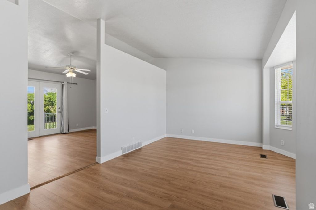 Image 6 of property listing at 104 W 525 N, Layton, UT 84041