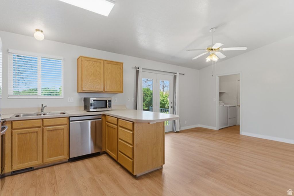 Image 10 of property listing at 104 W 525 N, Layton, UT 84041