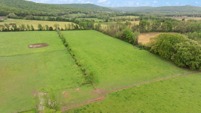 878 Horizon Loop, Monticello, KY 42633