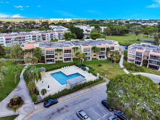 230 Lakeview Dr 107, Weston, FL 33326