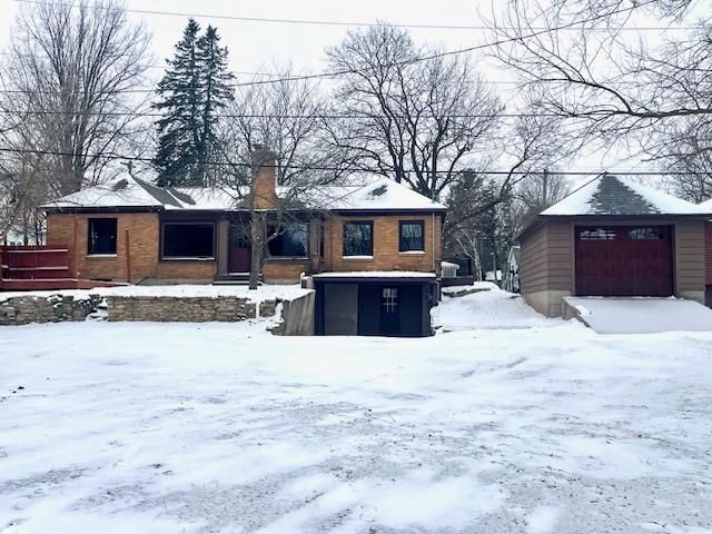 120 N Madison Street, Evansville, WI 53536