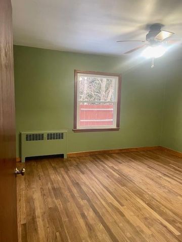 120 N Madison Street, Evansville, WI 53536