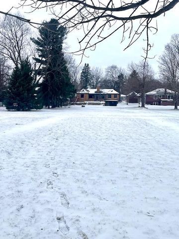 120 N Madison Street, Evansville, WI 53536