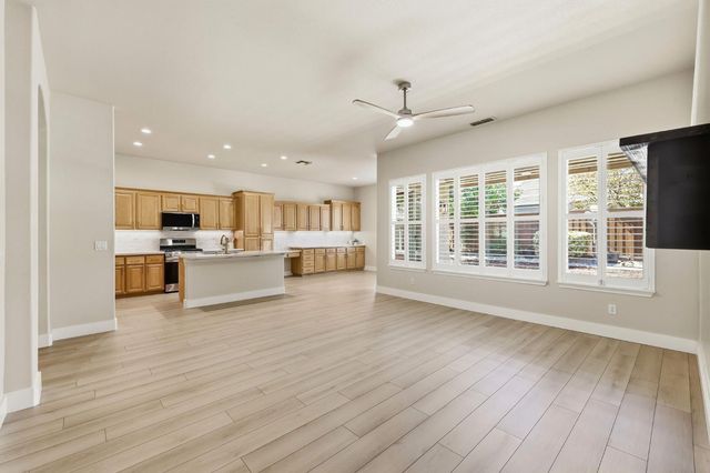 830 DUNBAR Ct, Lincoln, CA 95648