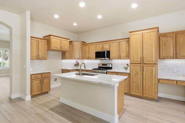 830 DUNBAR Ct, Lincoln, CA 95648