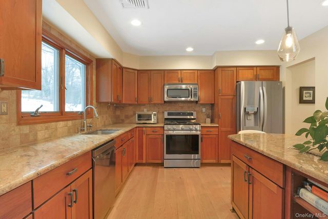 111 Wydendown Road, Nyack, NY 10960