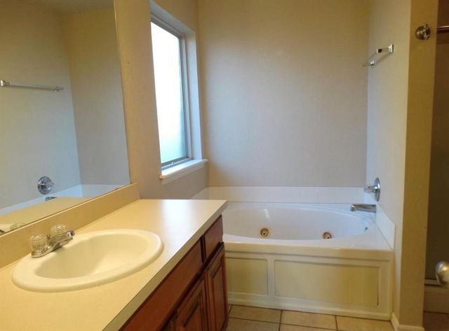 3416 Chester Terrace, Yukon, OK 73099