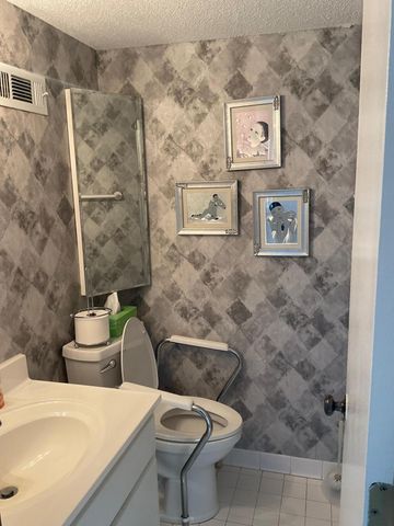 319 Laurens Street SW Apt A5, Aiken, SC 29801