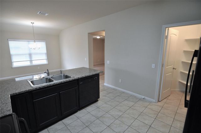 106 Leona River TRL, Hutto, TX 78634