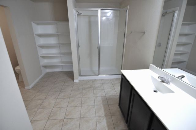 106 Leona River TRL, Hutto, TX 78634