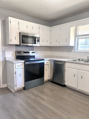 211 Chapel St Apt H, Clarksville, TN 37042