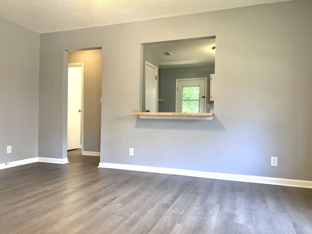 211 Chapel St Apt H, Clarksville, TN 37042