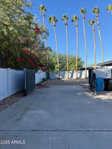 9412 N 33RD Way, Phoenix, AZ 85028