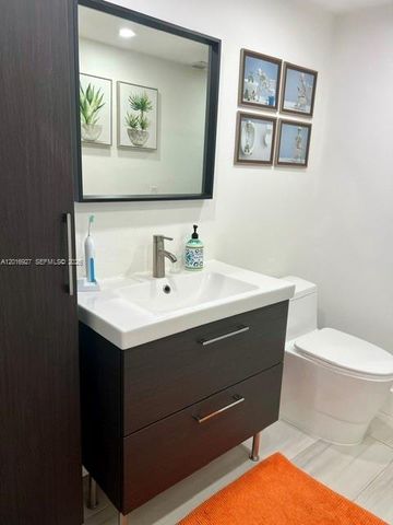 1701 NE 115th St 1A, Miami, FL 33181