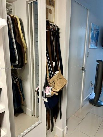 1701 NE 115th St 1A, Miami, FL 33181
