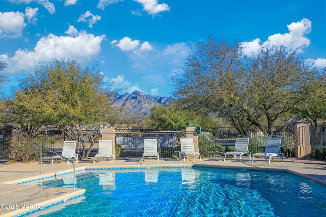 7364 E Placita Luz De La Luna, Tucson, AZ 85715