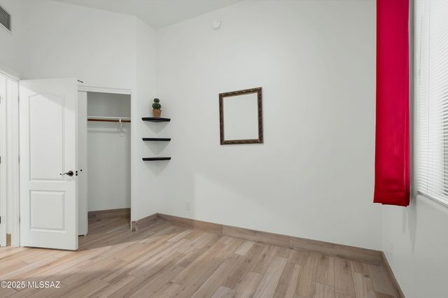 7364 E Placita Luz De La Luna, Tucson, AZ 85715