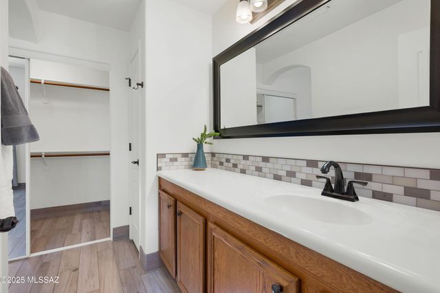 7364 E Placita Luz De La Luna, Tucson, AZ 85715