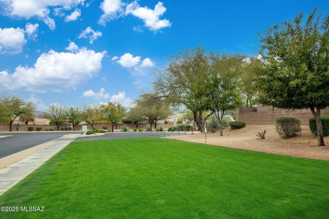 7364 E Placita Luz De La Luna, Tucson, AZ 85715