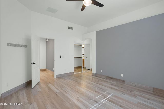 7364 E Placita Luz De La Luna, Tucson, AZ 85715