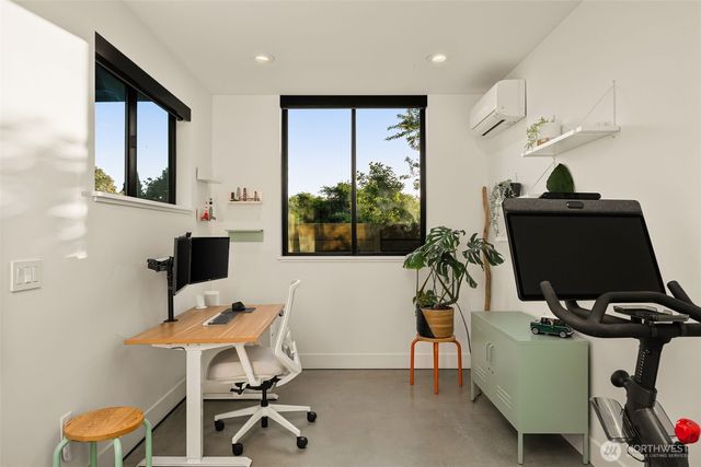 4321 S Holly Street, Seattle, WA 98118