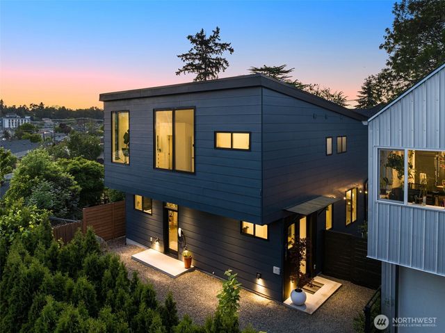 4321 S Holly Street, Seattle, WA 98118