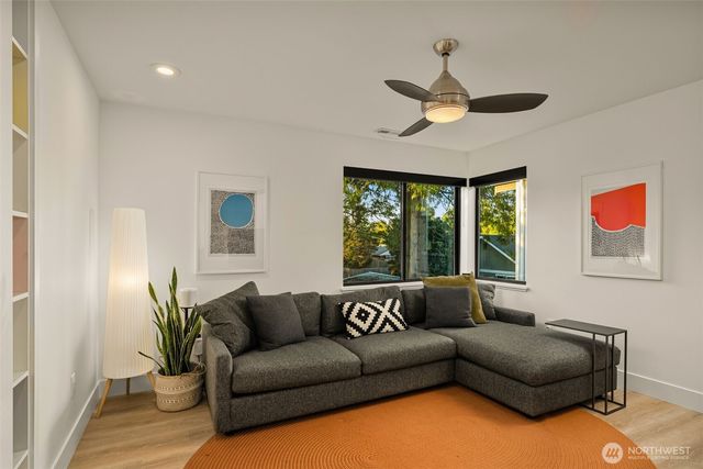 4321 S Holly Street, Seattle, WA 98118
