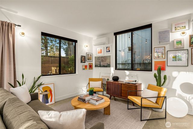 4321 S Holly Street, Seattle, WA 98118