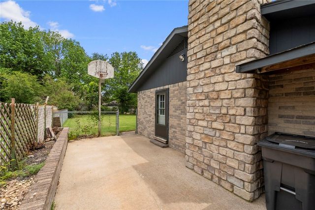 603 Thomas Boulevard, Springdale, AR 72762